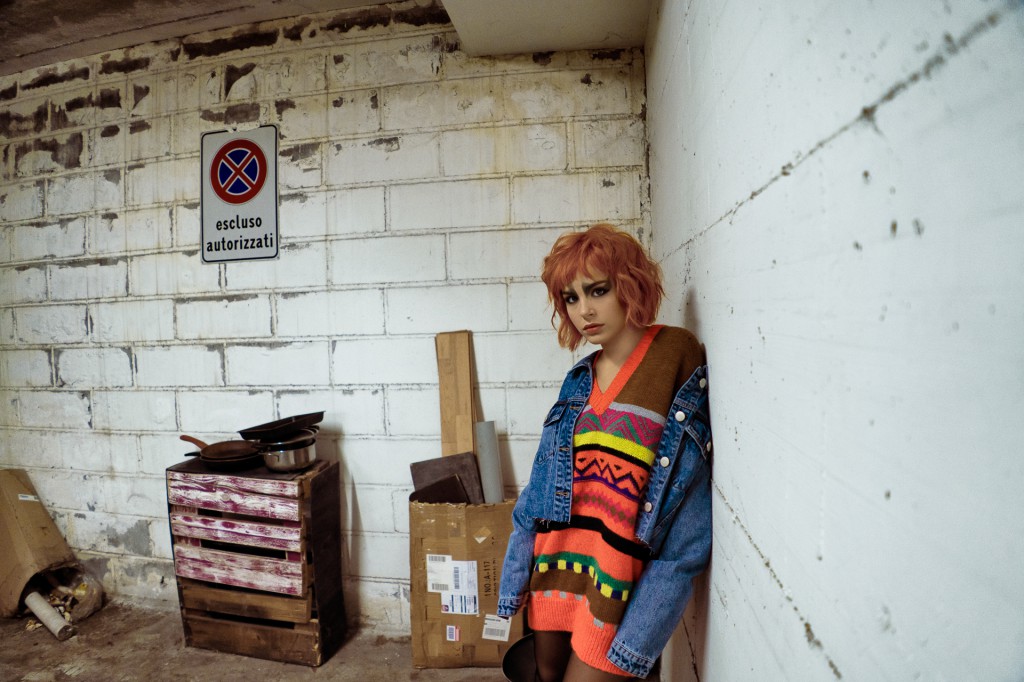 A/I 2019/20 Mood punk per il bob disconnesso nei toni saturi del rame.